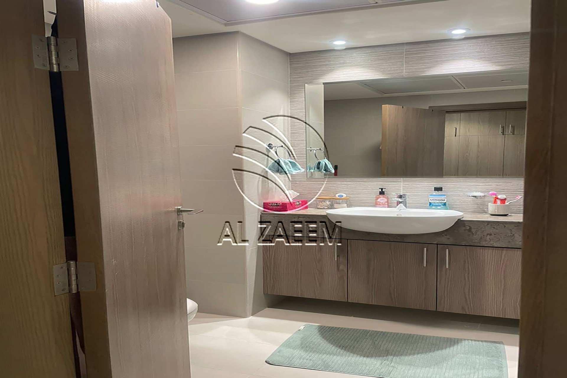 Fully furnished – Mid floor -2 payments