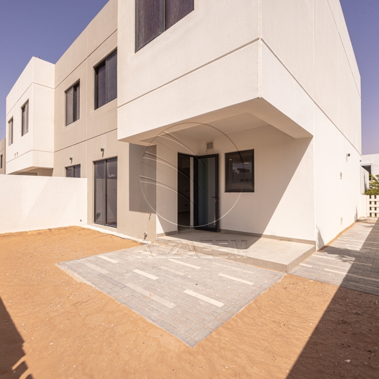 √ EXCLUSIVE |CORNER | Vacant| Spacious Plot √