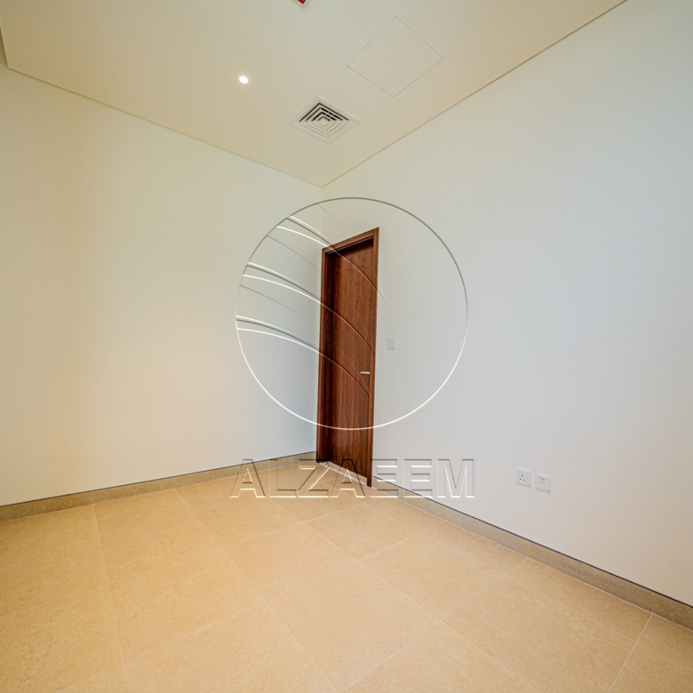 √Corner | Single Row | Big Plot Size | 5BR SELECT√