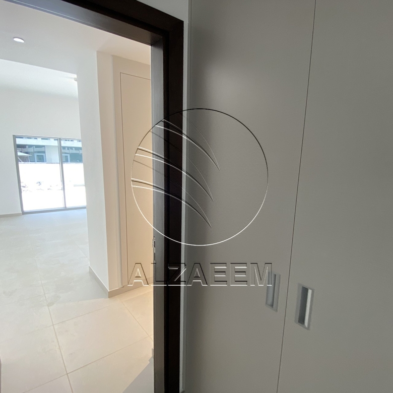 Luxury Living | 2 payment – 3+Maid | Vacant