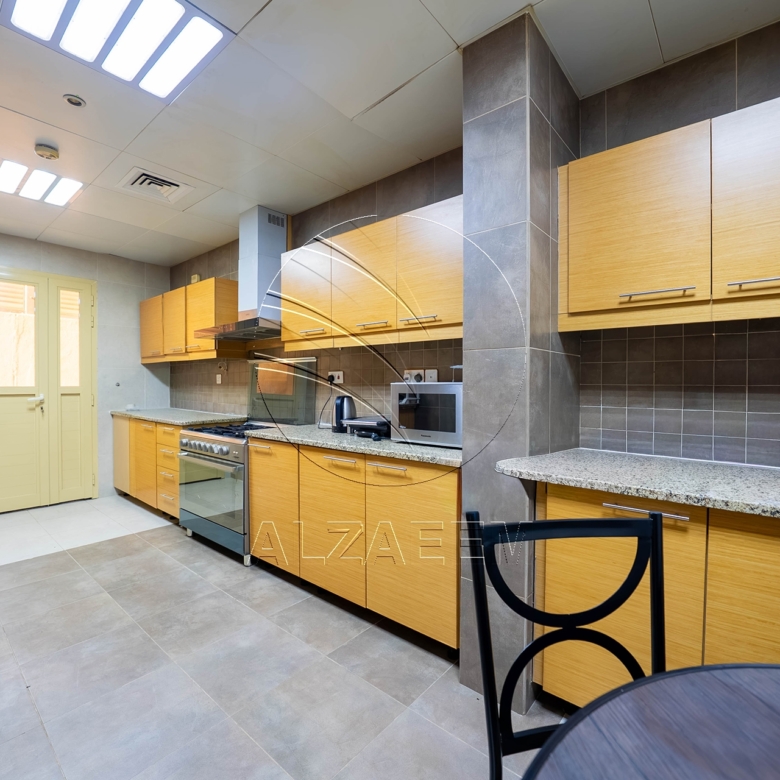 Single Row | Upgraded 5BR Villa | Pool and Garden