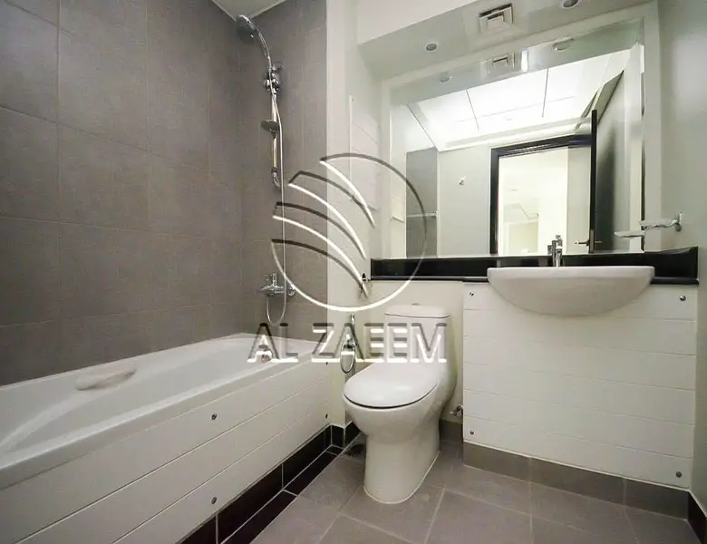 Nice Layout! Spacious 1BR+Storage | Community View