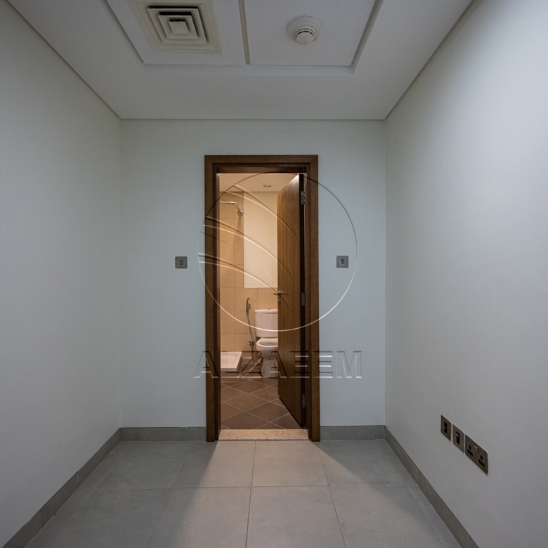 √ Sea View Living with World-Class Amenities √