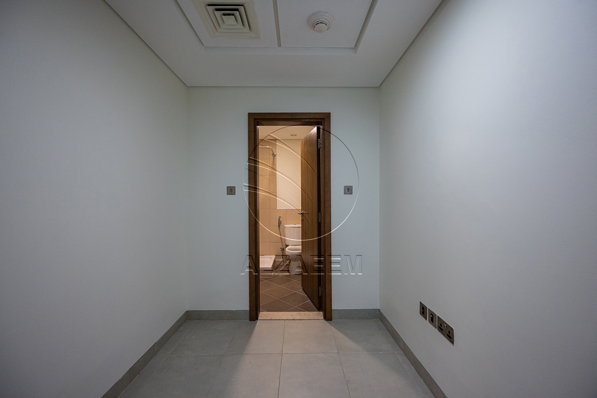 √ Sea View Living with World-Class Amenities √
