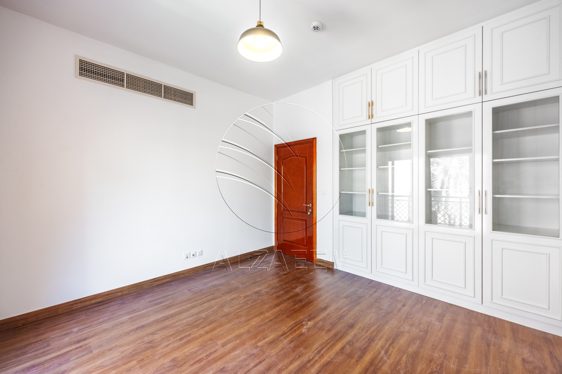 √ VACANT | Prime Location | Spacious 4BR Villa √