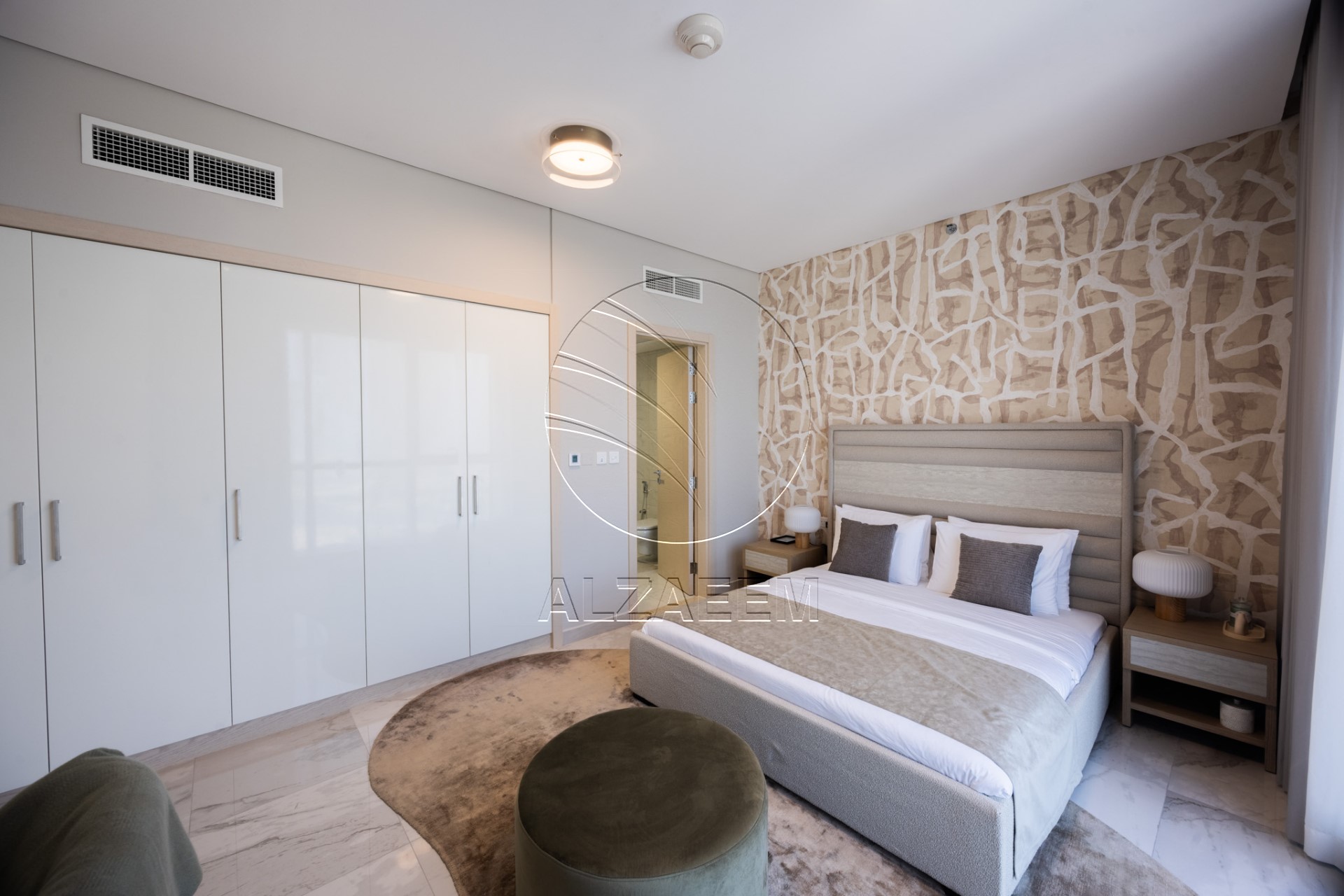 √NO COMMISSION | 1BR + Storage | Ready to Move√