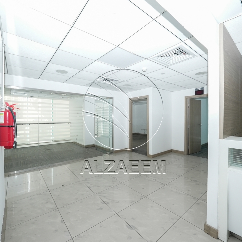 √Prime Showroom+Basement + 2 Mezzanine Levels √