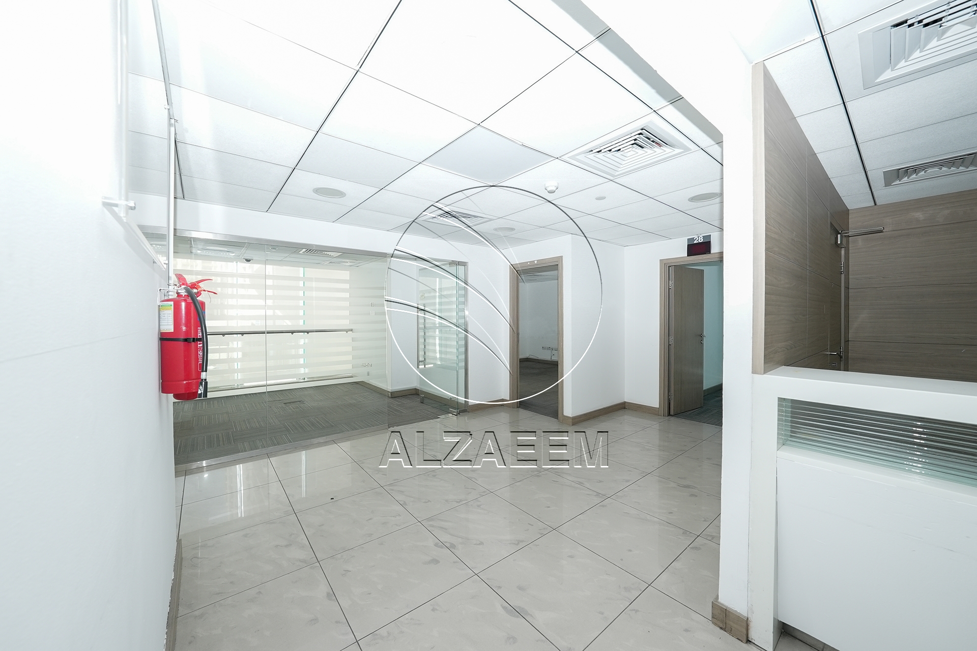 √Prime Showroom+Basement + 2 Mezzanine Levels √
