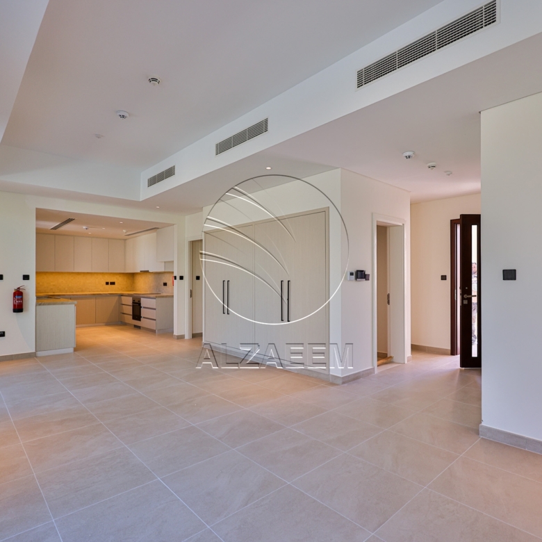 √Single Row End Villa | Steps away from the Park√