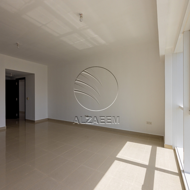 VACANT and Spacious Unit with Marina Views