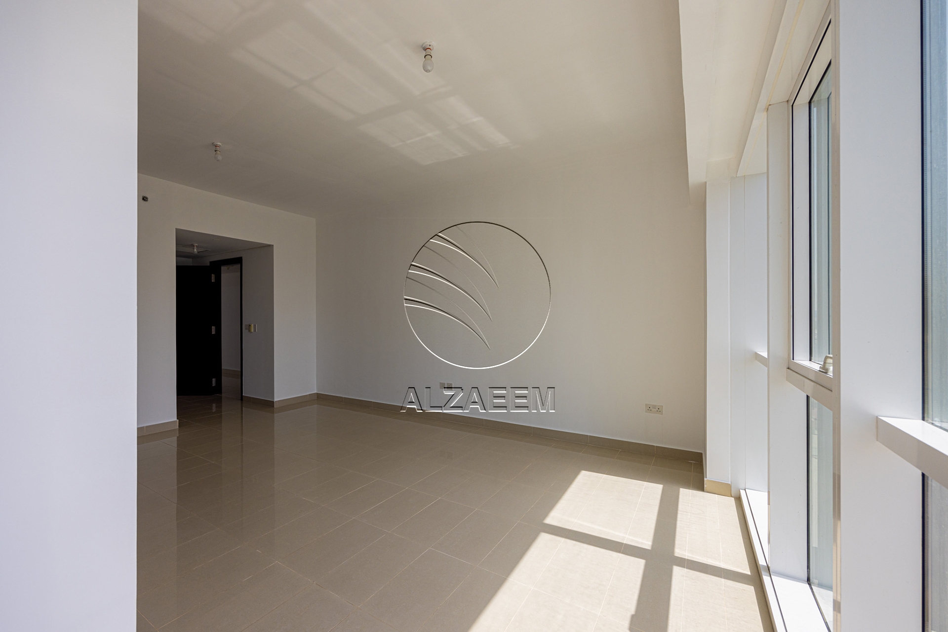 VACANT and Spacious Unit with Marina Views