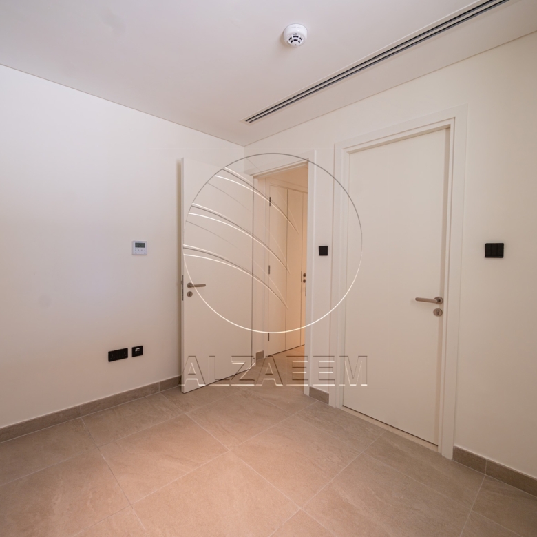 √EXCLUSIVE! | Spacious Plot! Prime Location√