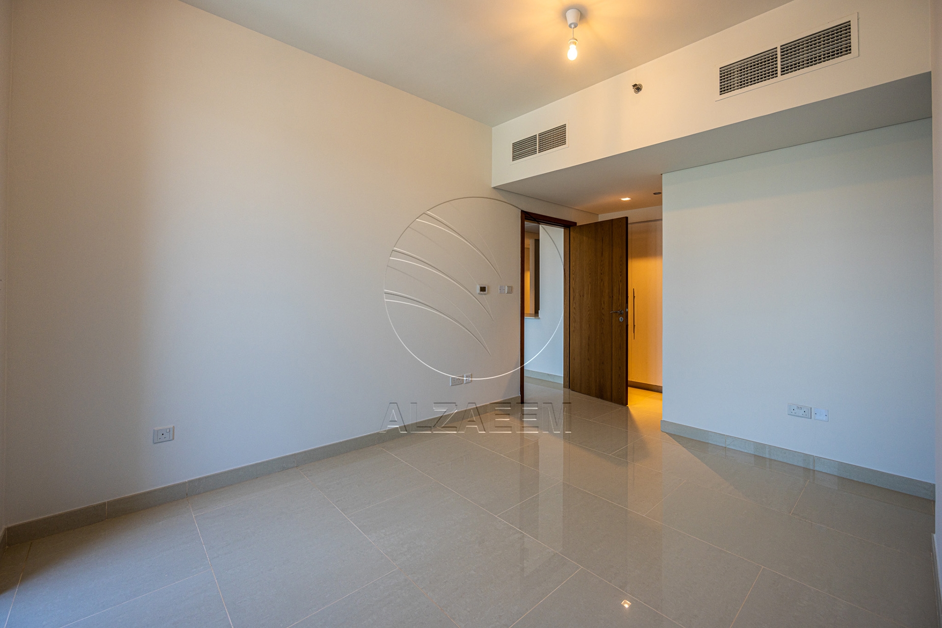 Vacant| Middle floor – Road View | Prime Location