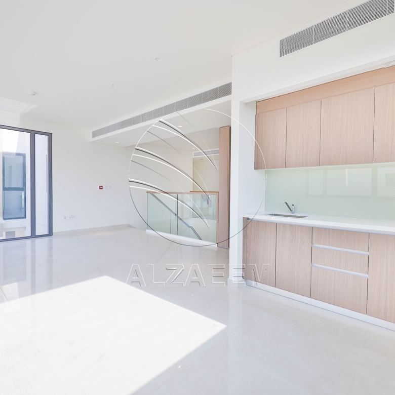 √ Single Row Villa | Golf Course View | VACANT √