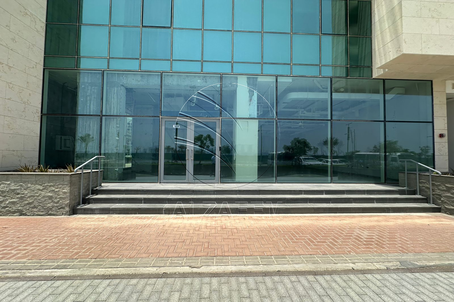 RETAIL SHOP| Big Size 212.55 SQM| Vacant