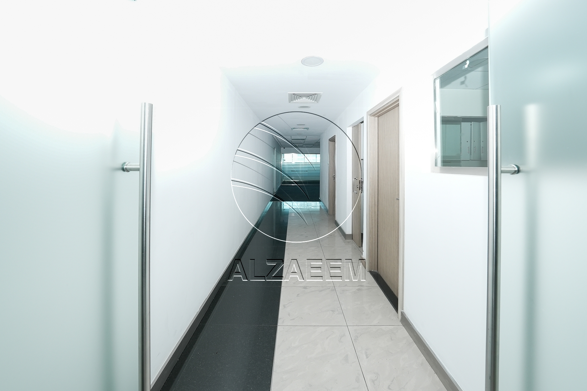 √Prime Showroom+Basement + 2 Mezzanine Levels √