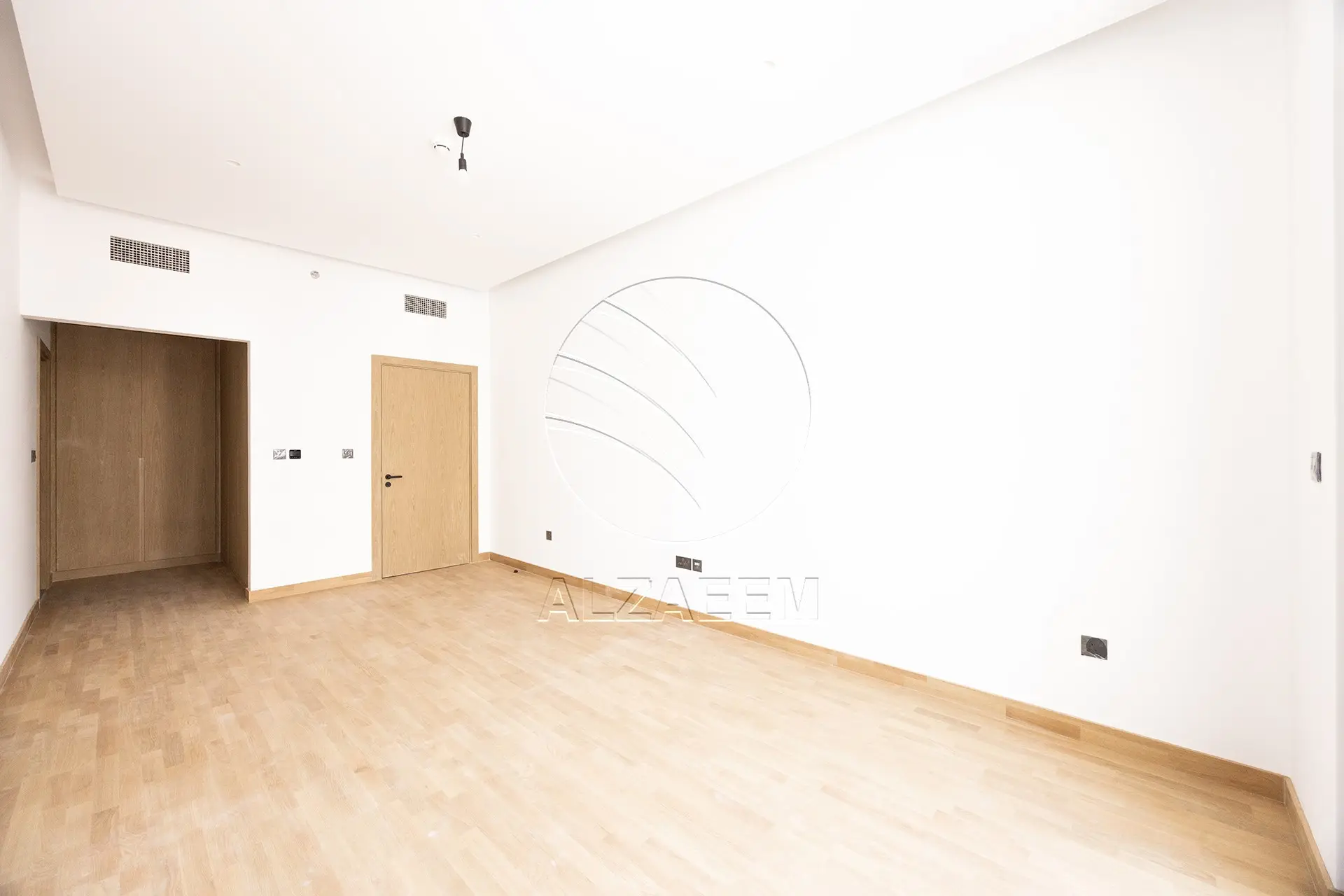 √Spacious Unit | Premium Location | Move-in Ready√