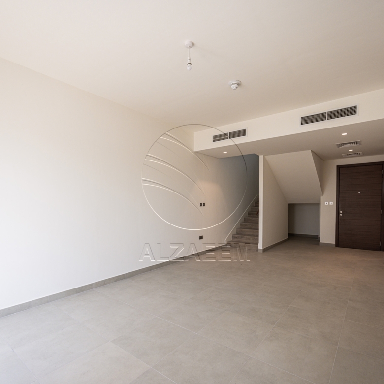 √ EXCLUSIVE |CORNER | Vacant| Spacious Plot √