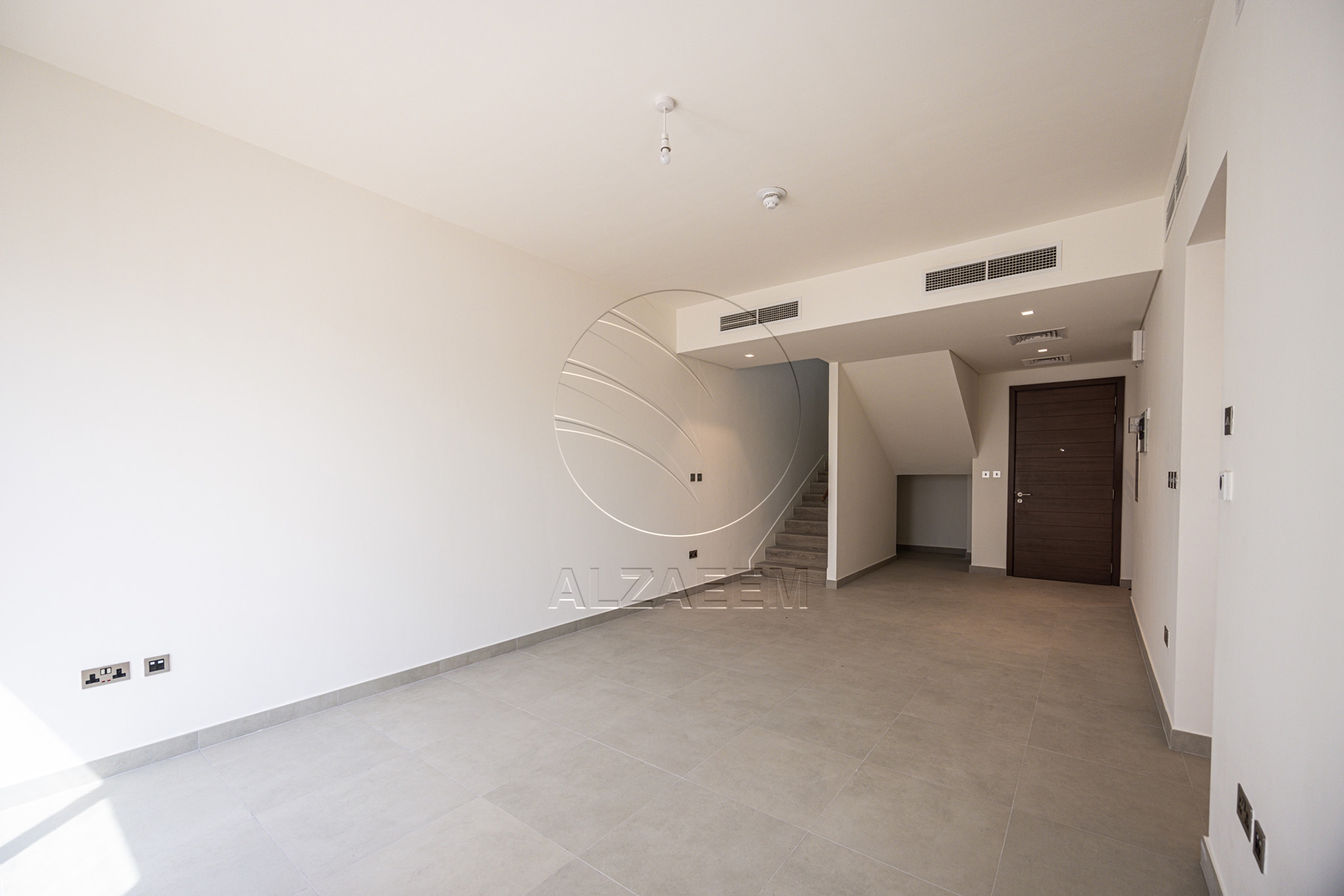 √ EXCLUSIVE |CORNER | Vacant| Spacious Plot √