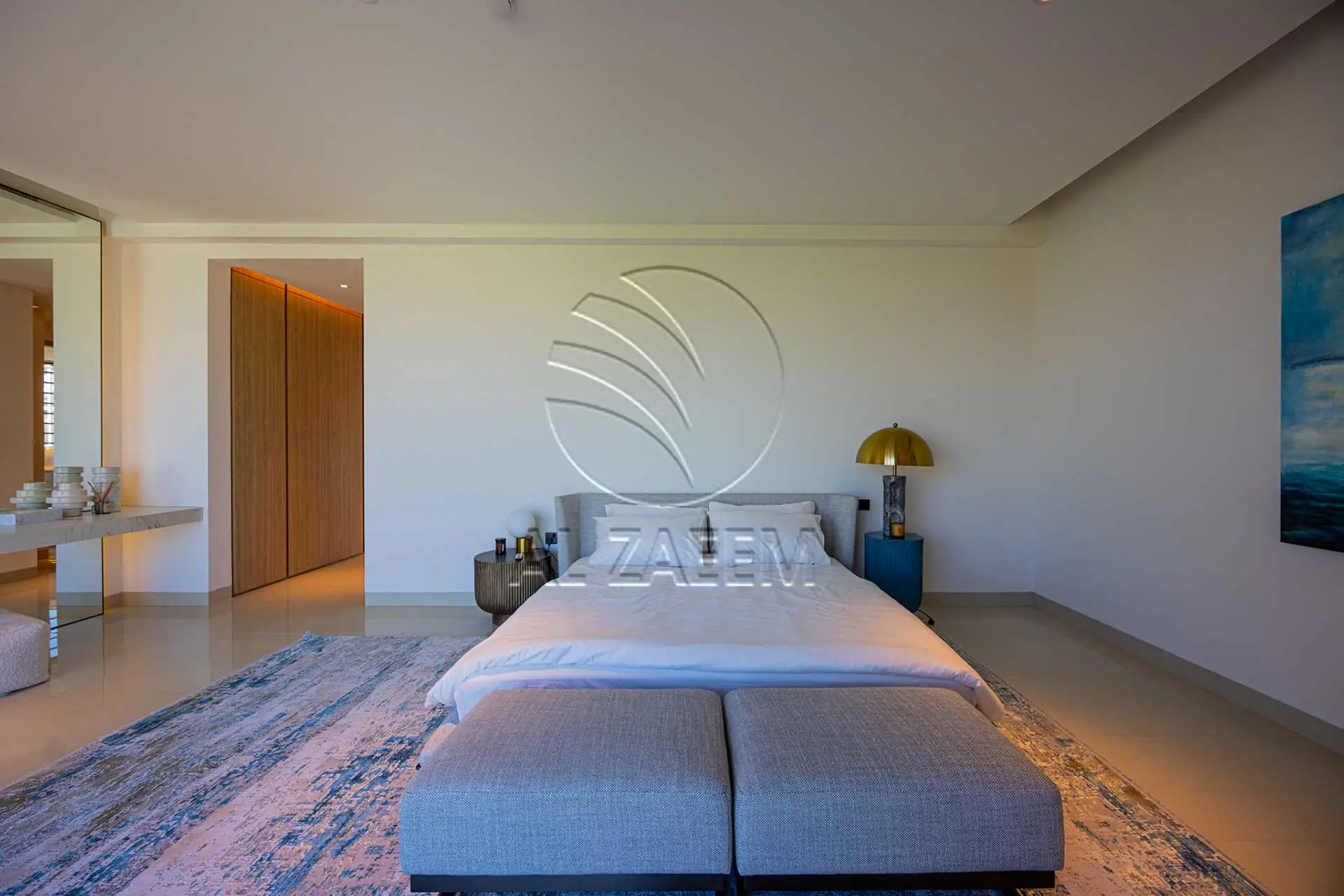 √ Single Row Corner | High Ceiling | HOT DEAL √