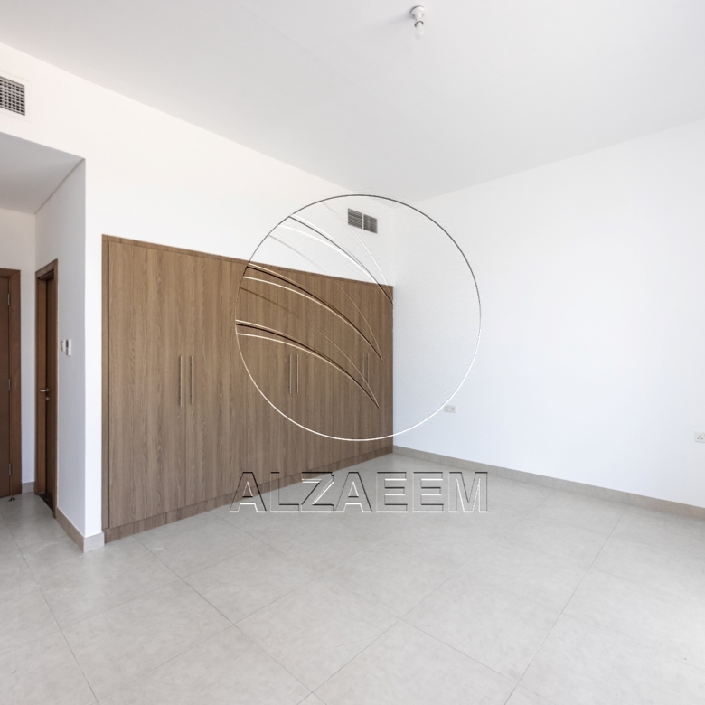 √ Single Row | VACANT| Prime Location √