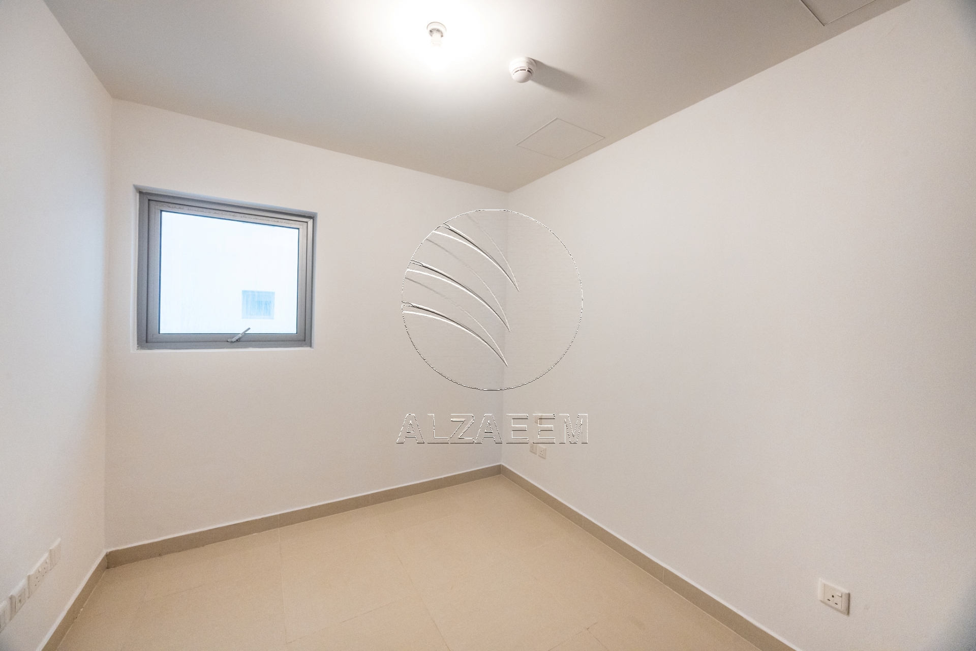 VACANT! | Higher Level | Panoramic Sea View