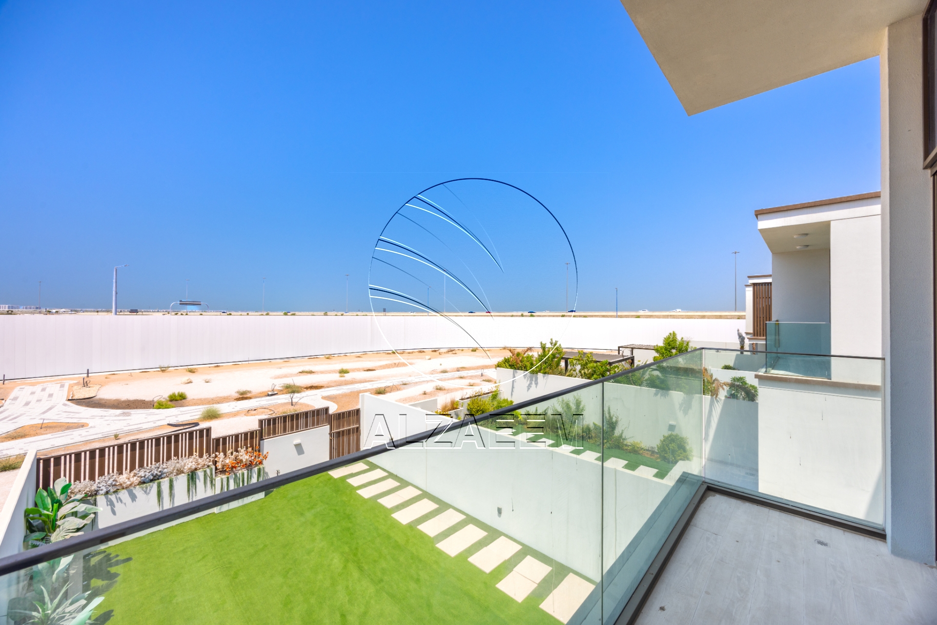 √ UPGRADED with Maid’s Room | Landscaped Garden√