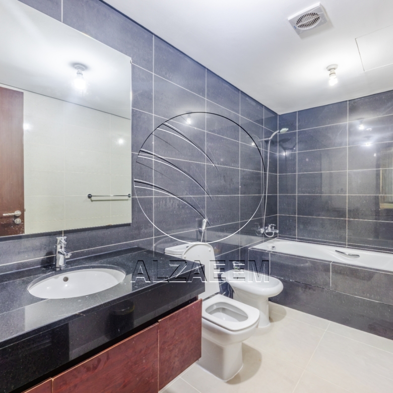 High Floor with Balcony| Open kitchen | Sea View