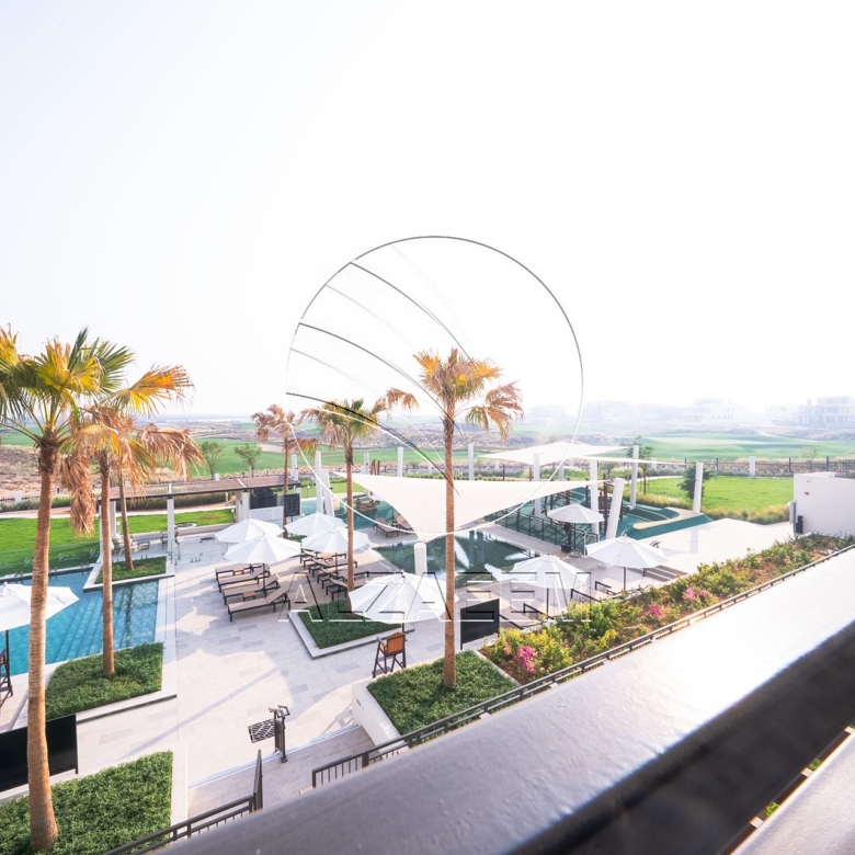 √ RARE 2BR+M Duplex | Direct Golf Course View √