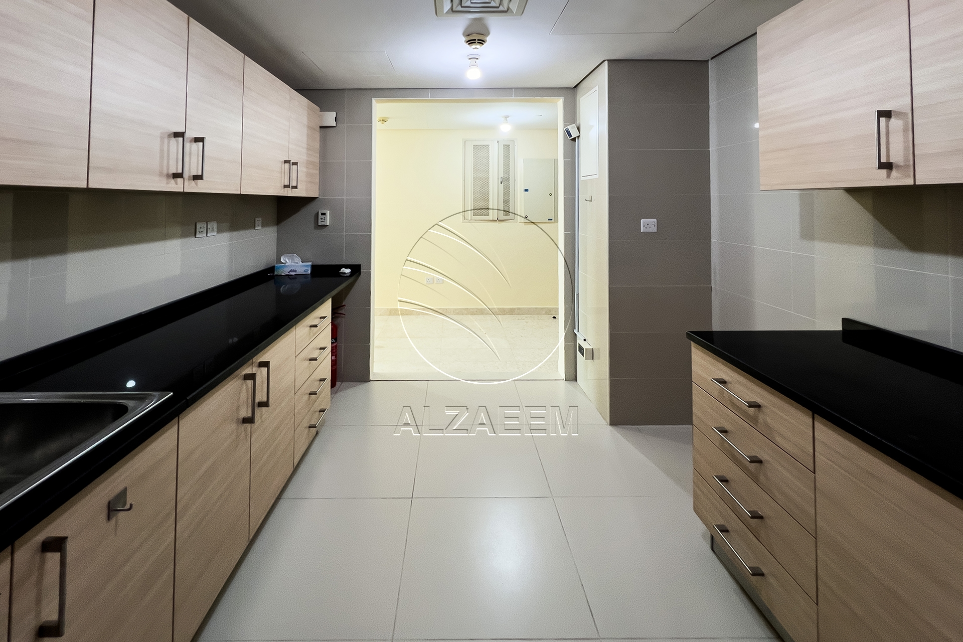 √Higher Floor | Sea View | Rented with Refund √