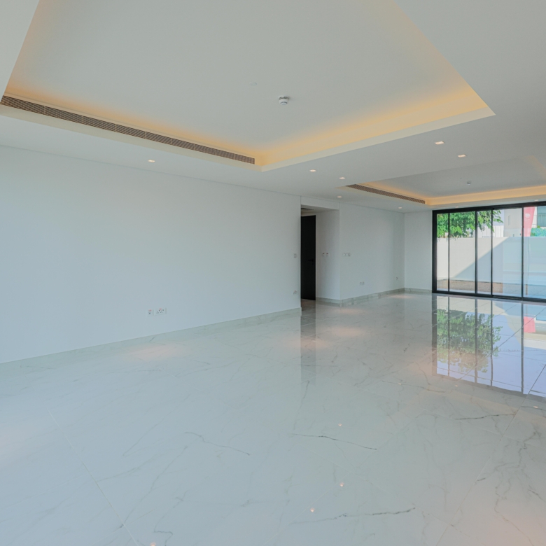 √Biggest Plot in the Project! Full Golf Course View√