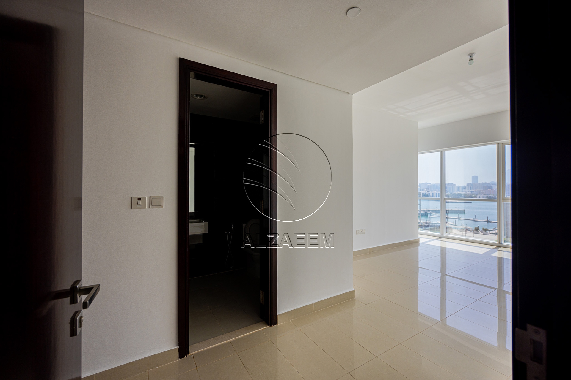 VACANT and Spacious Unit with Marina Views