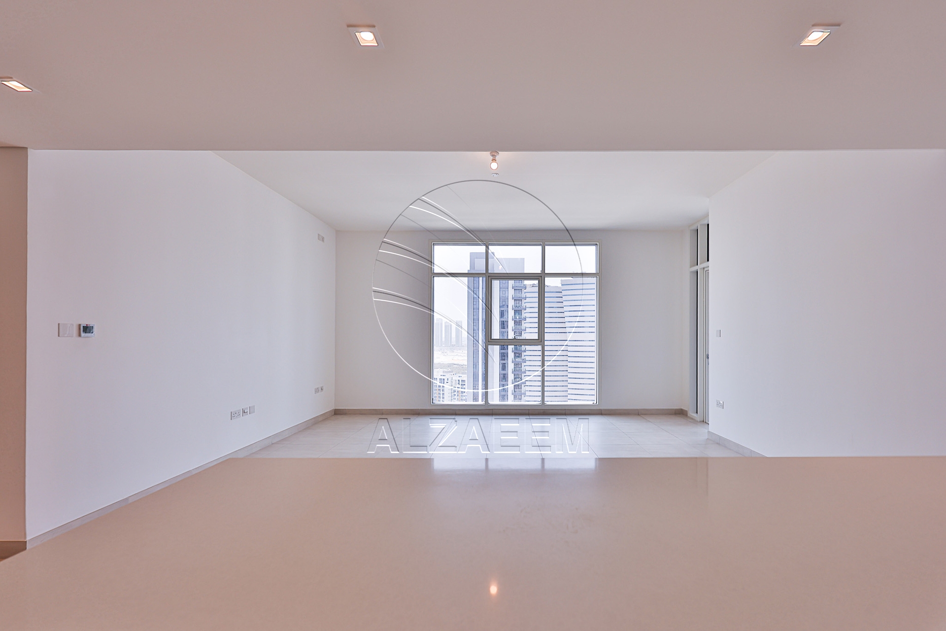 Vacant CORNER 3BR+Maid | Sea View | Higher Level