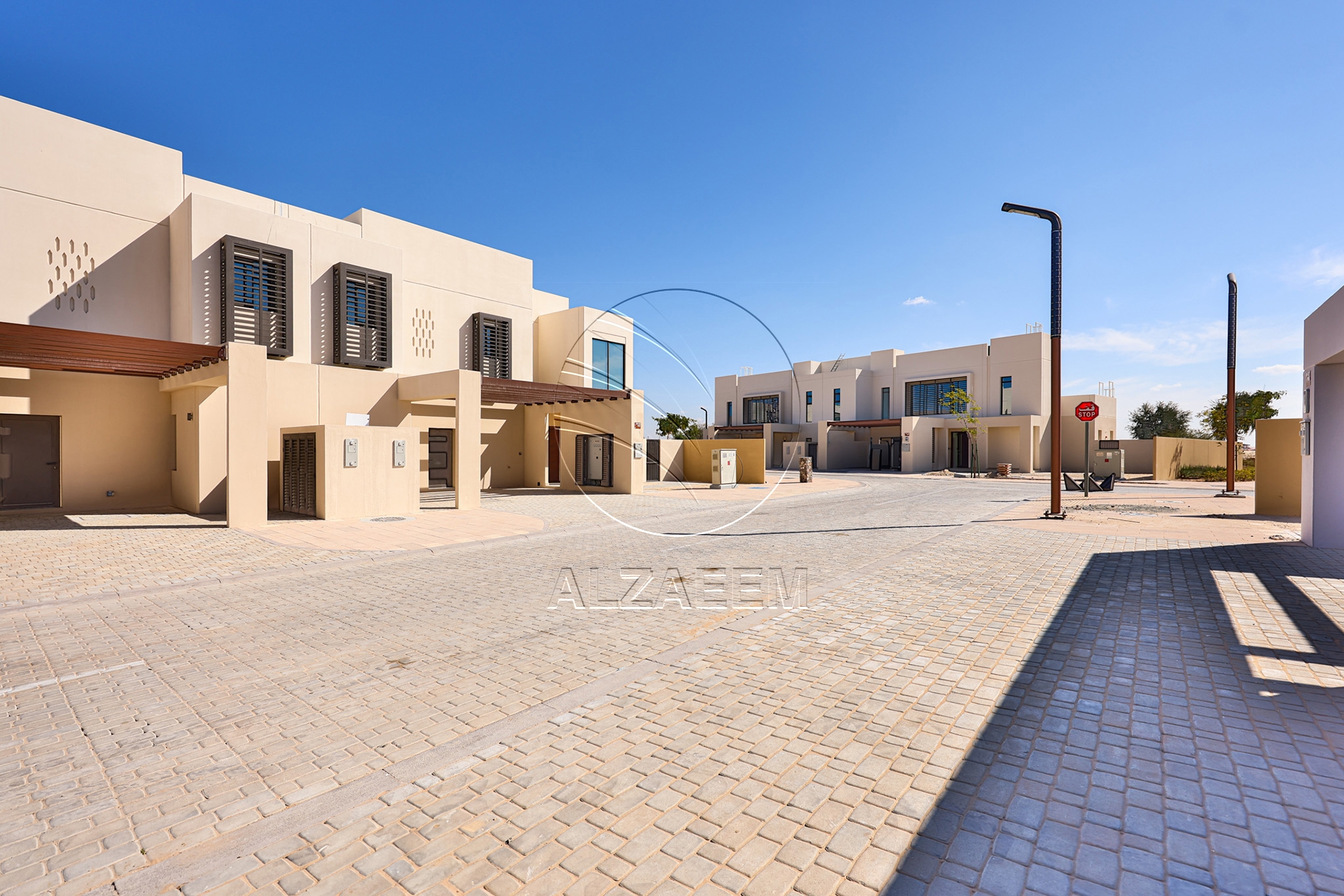 √Single Row End Villa | Steps away from the Park√