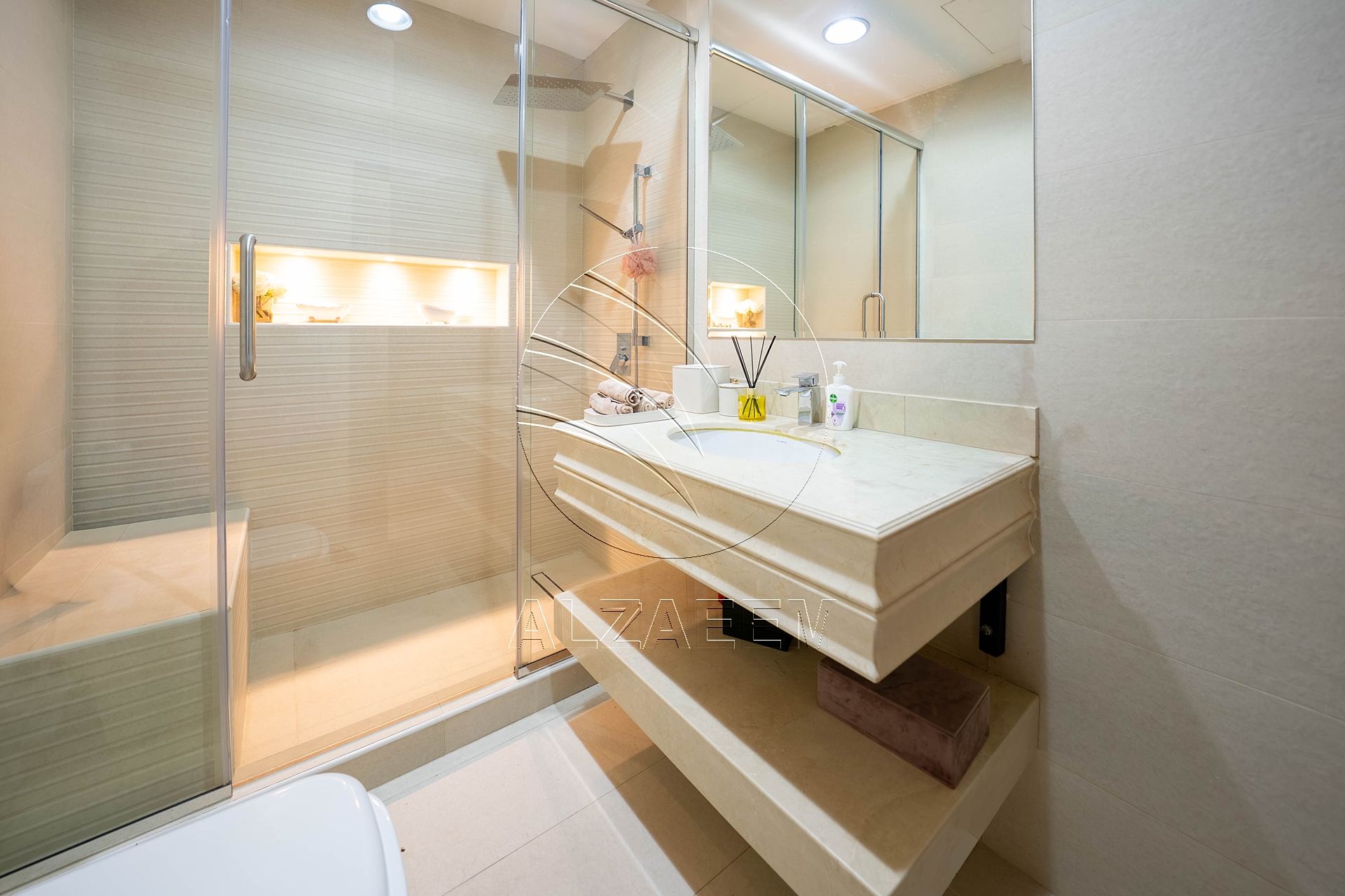 Single Row | Upgraded 5BR Villa | Pool and Garden