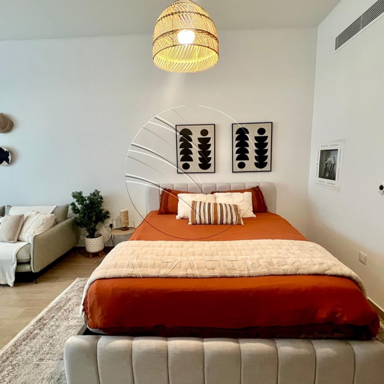 VACANT | Furnished | Bright and Warm Interiors