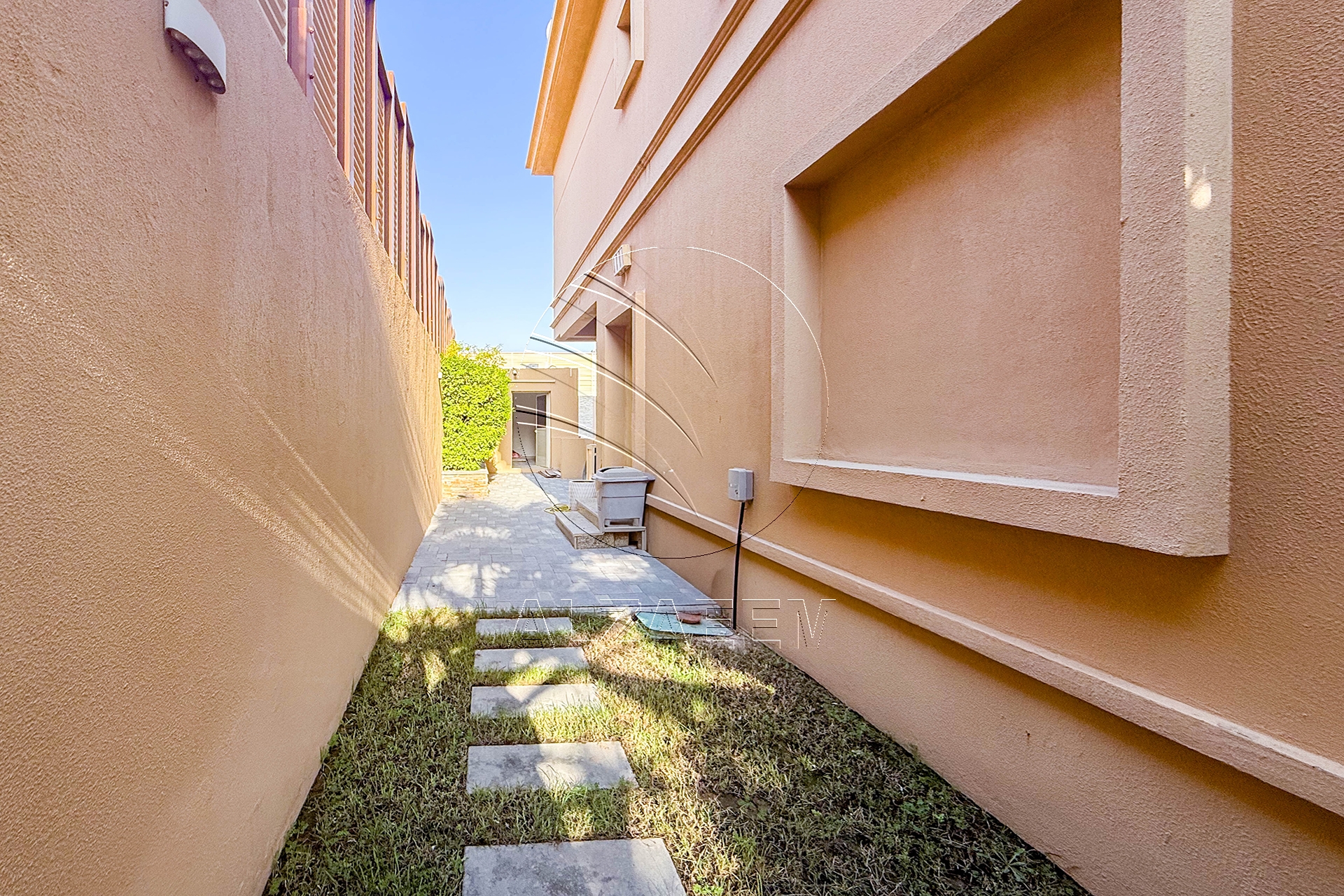 Single Row | Upgraded 5BR Villa | Pool and Garden