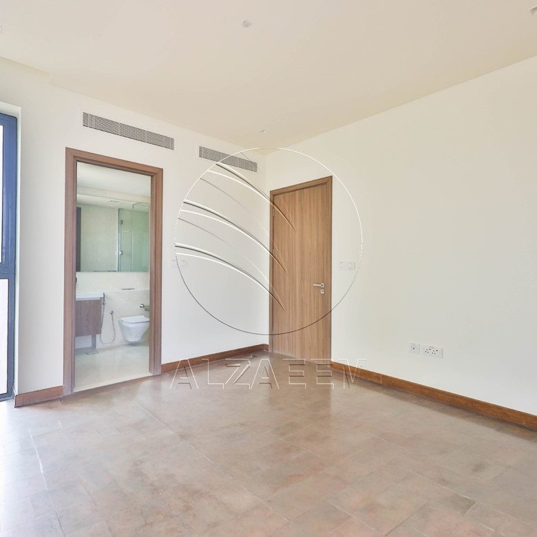 √ Single Row Villa | Golf Course View | VACANT √