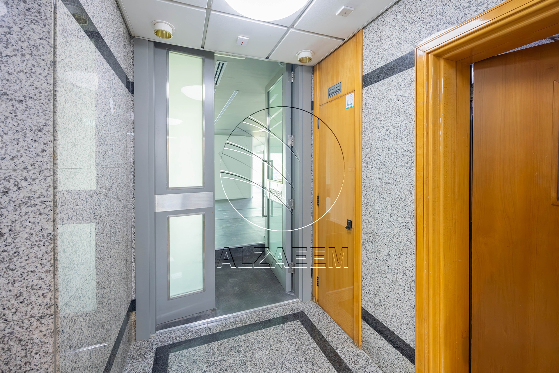 √ Fitted – Spacious Showroom| Ideal Business Location √