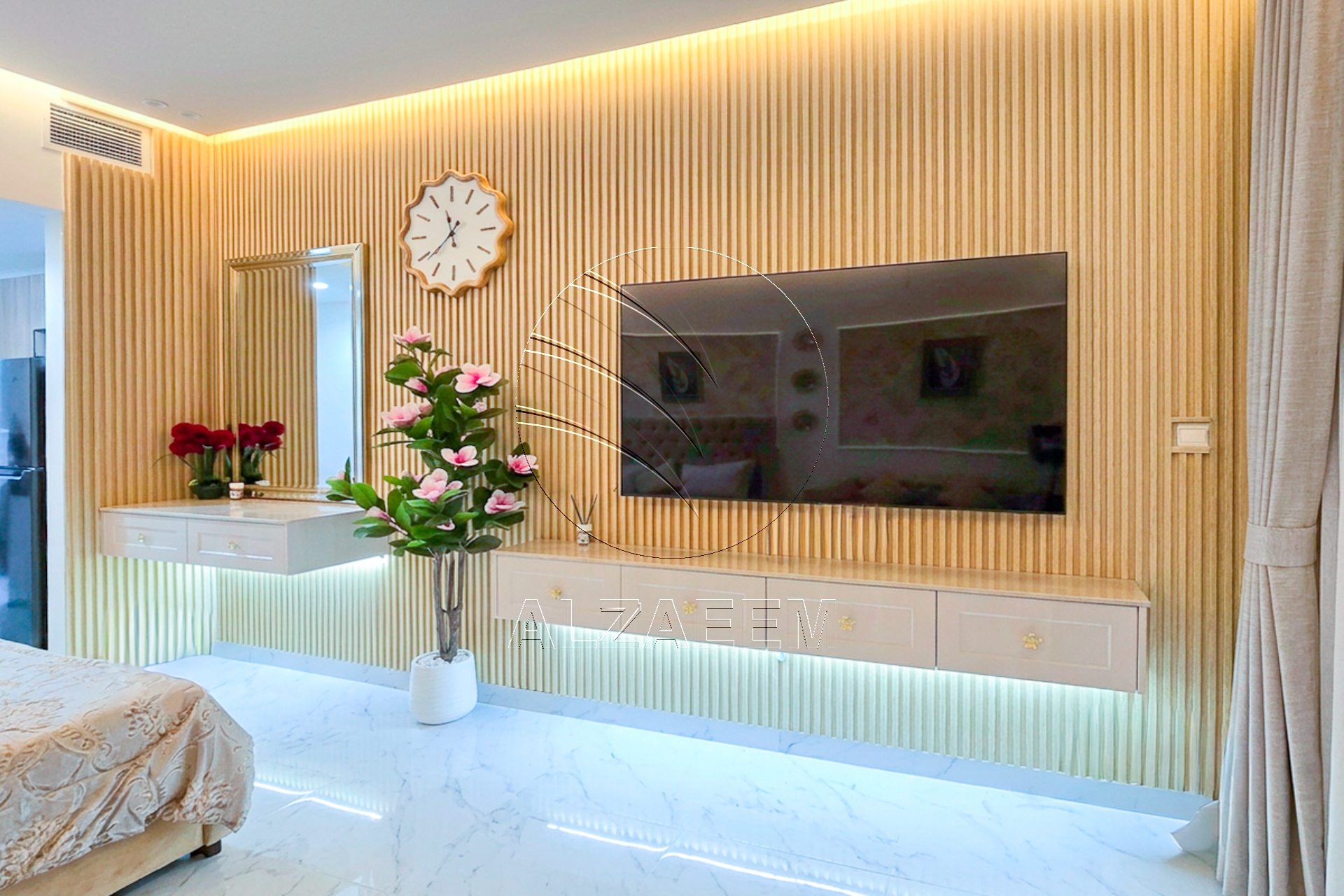 √VACANT | Fully Furnished Studio | Mid Level √