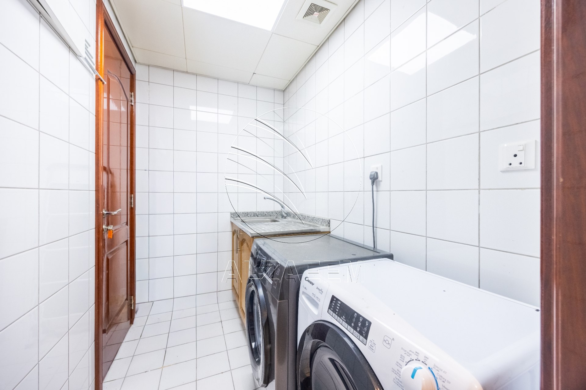 √ VACANT | Prime Location | Spacious 4BR Villa √