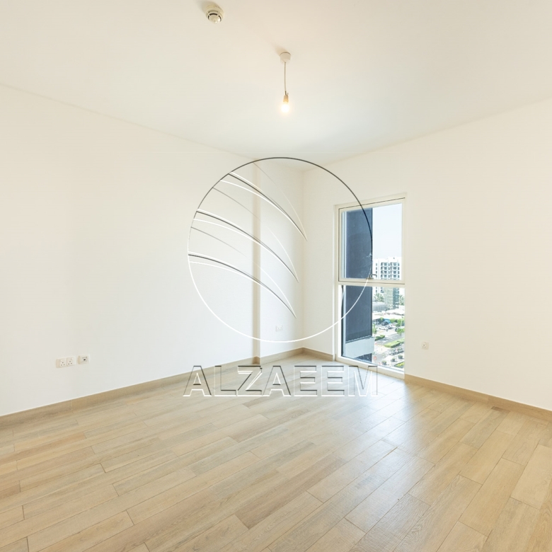 √Full Canal View | Waterfront Living | Top Floor√