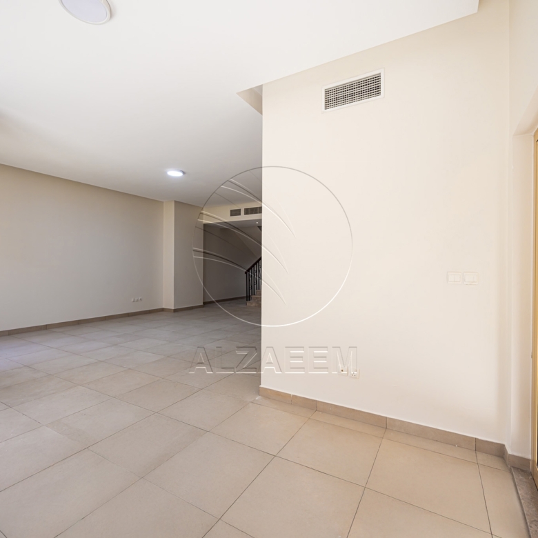 √ Single Row | Upgraded | Move-in Ready √