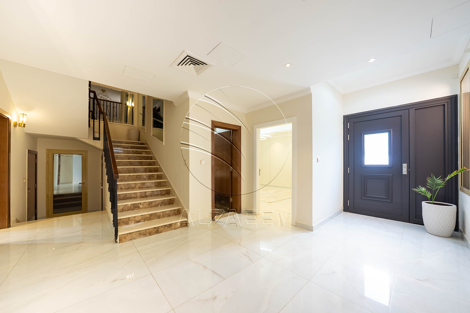 Single Row | Upgraded 5BR Villa | Pool and Garden