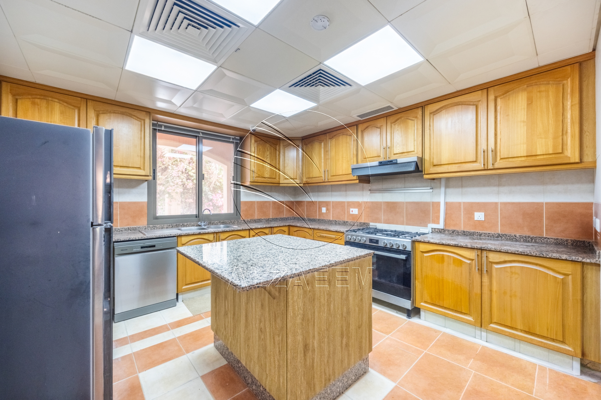 √ VACANT | Prime Location | Spacious 4BR Villa √