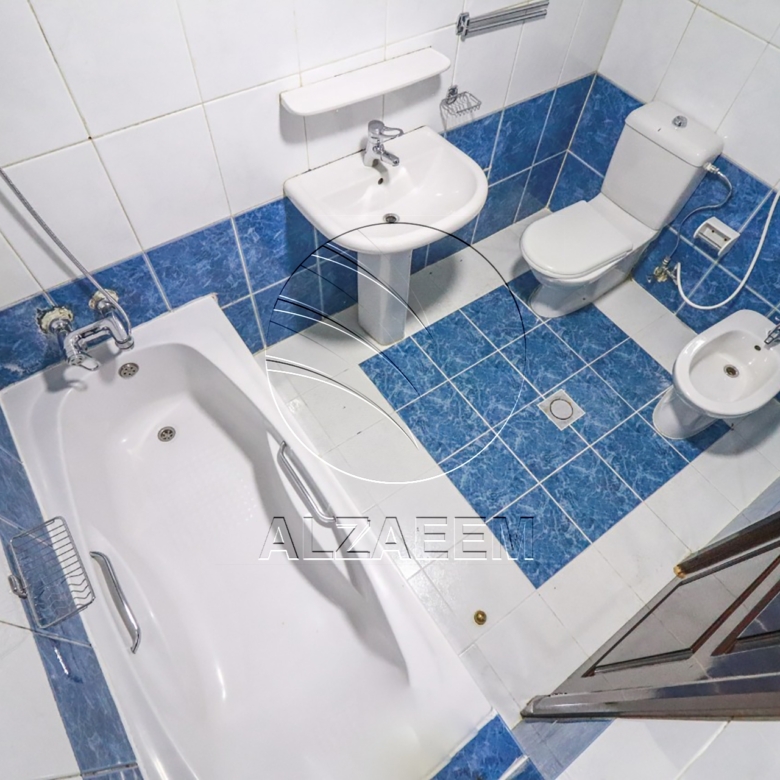 √Corner Villa | 7 Master | Majlis | 2 Kitchen√