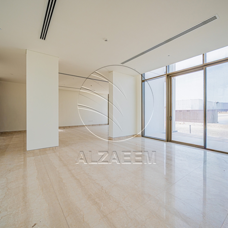 VACANT 5V Select | Single Row Corner Near the Sea
