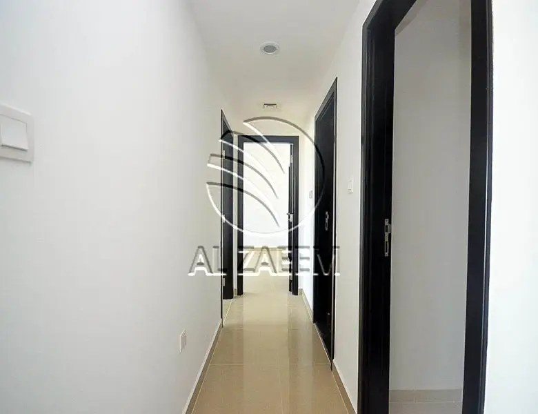 Nice Layout! Spacious 1BR+Storage | Community View