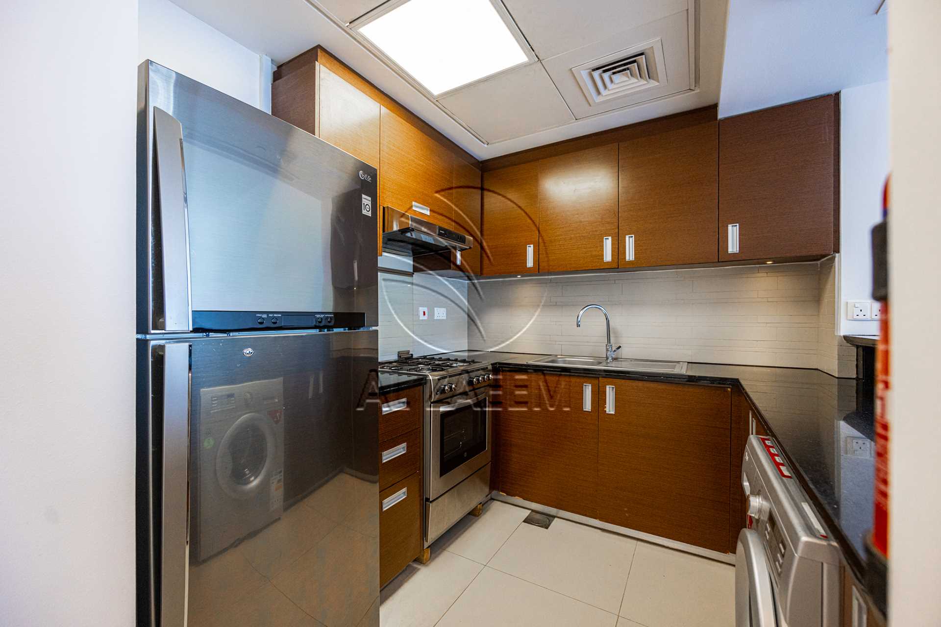 HIGH LEVEL | Semi Furnished | Facing Amenities