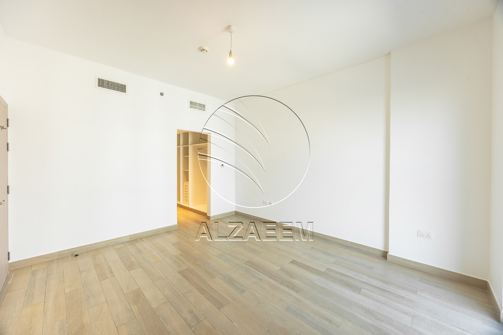 √ Full Canal View | HIGH LEVEL | VACANT √